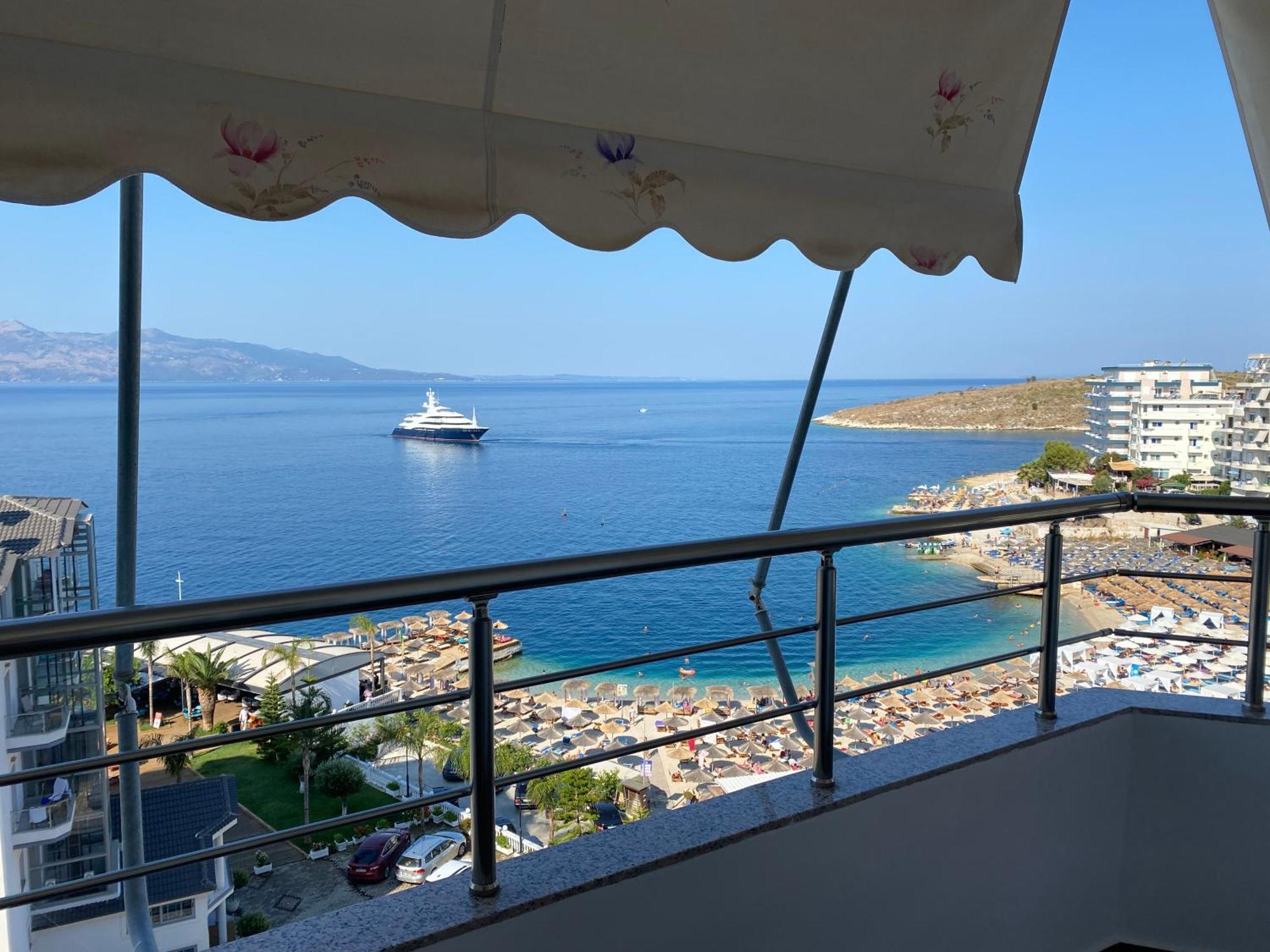 Saranda Luxury Apartments Exterior photo